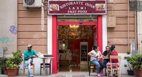 Ristoranti indiani, fast food olandesi, coiffeur cinesi: il "mondo" in un angolo di Bari